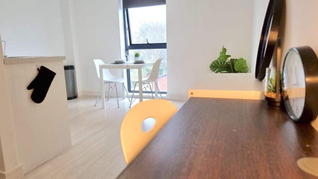 Spacious City Studio / Wifi / Parking Liverpool Exterior photo
