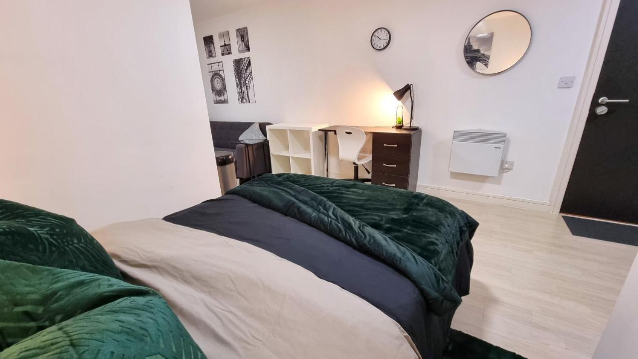 Spacious City Studio / Wifi / Parking Liverpool Exterior photo